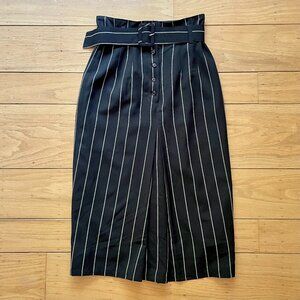 Beautiful vintage button-front skirt with belt